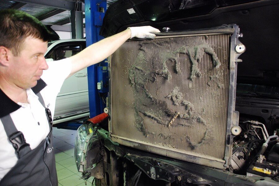 Чистка радиатора автомобиля: причины, способы, эффективность | Челябинск